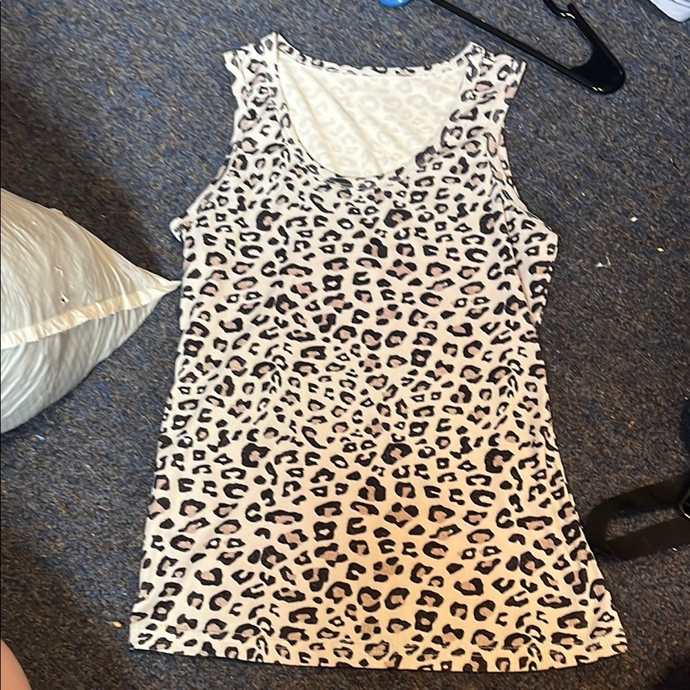 Leopard Print Sleeveless Top